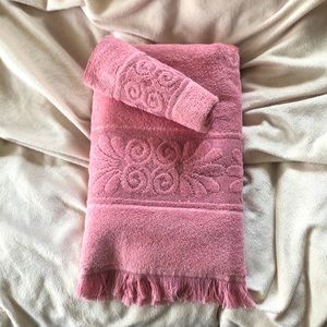 Mauve Cannon Towels
